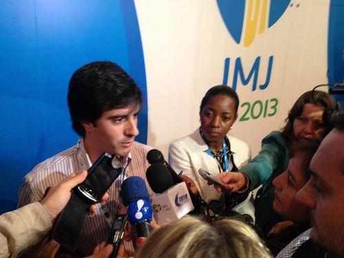 Interview de Marcelo Galeano "J’ai déjeuné avec le Pape"